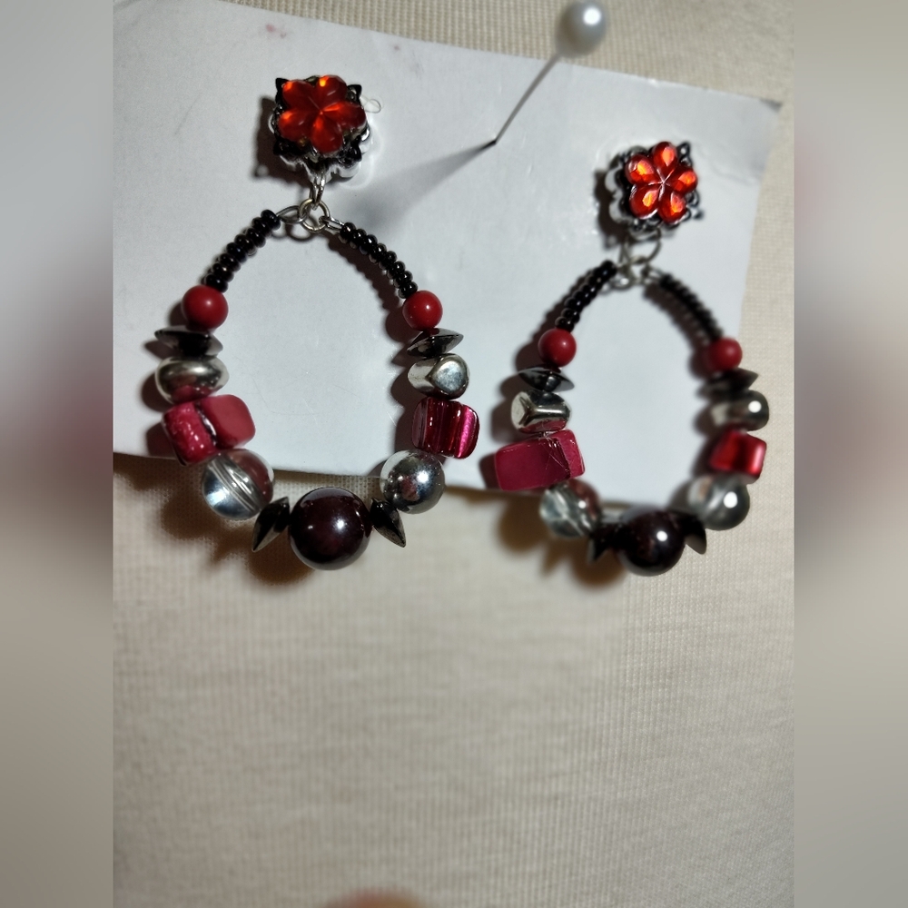 Red Black  Silver Tone Beaded Earrings Neoty